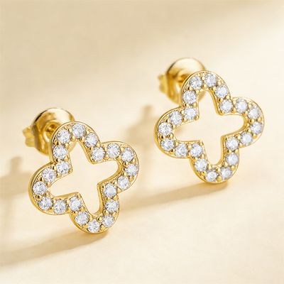 Lucky Me Stud Earrings Gold